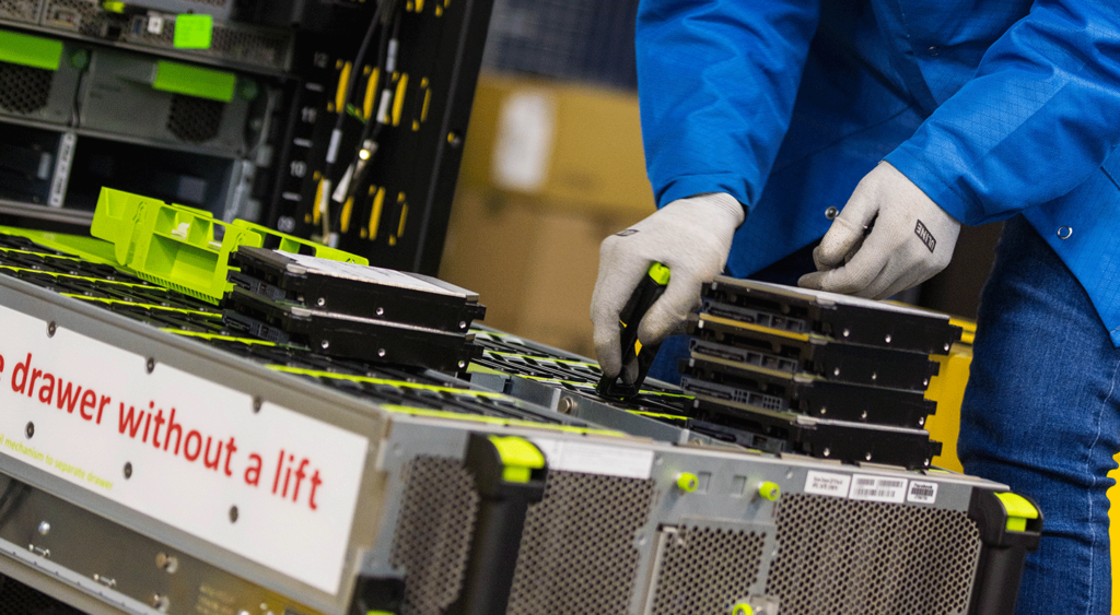 removing hard drives from server rack